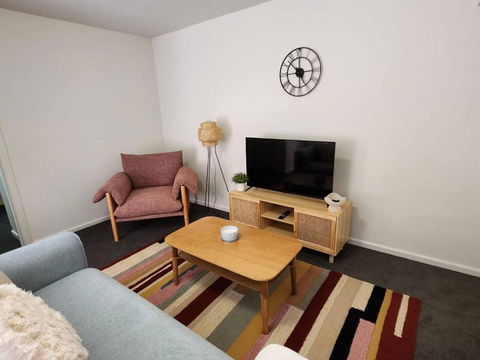 Retro Rose St Kilda Mansions - Kalgoorlie Accommodation 0