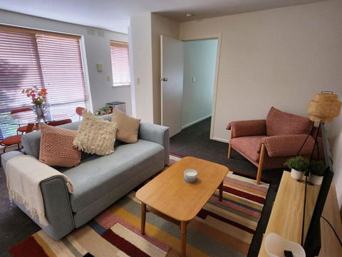 Retro Rose St Kilda Mansions - Kalgoorlie Accommodation 1