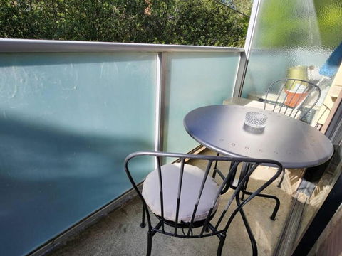 Retro Rose St Kilda Mansions - Kalgoorlie Accommodation 2