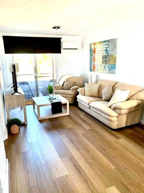 Right In Fremantle - Kalgoorlie Accommodation 0