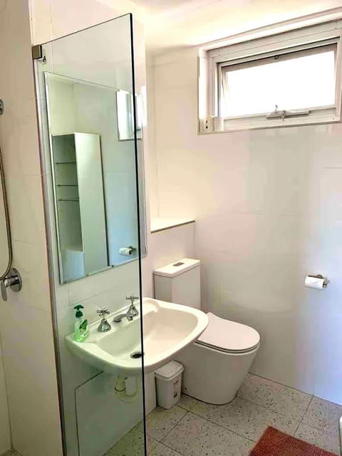 Right In Fremantle - Kalgoorlie Accommodation 3