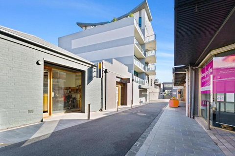 Right In The Centre Of Town - Kalgoorlie Accommodation 3