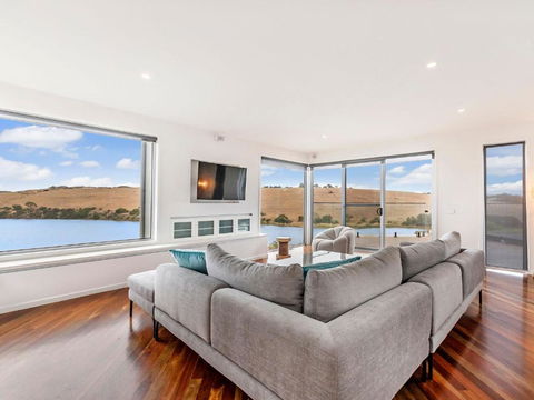 River Reveal - Kalgoorlie Accommodation 1