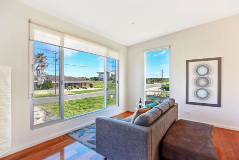 Riversea Goolwa Beach House - Kalgoorlie Accommodation 1