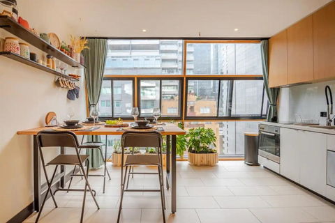 Riverside Apartment Melbourne CBD - Kalgoorlie Accommodation 0