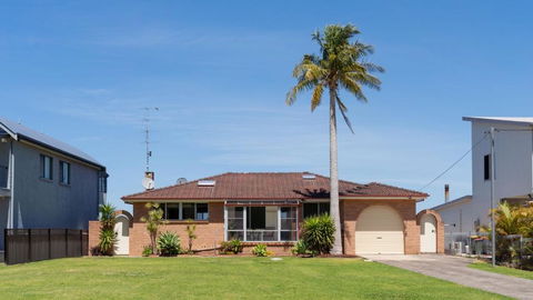 Riverside Retreat, Coolangatta, Near Seven Mile Beach - Kalgoorlie Accommodation 3