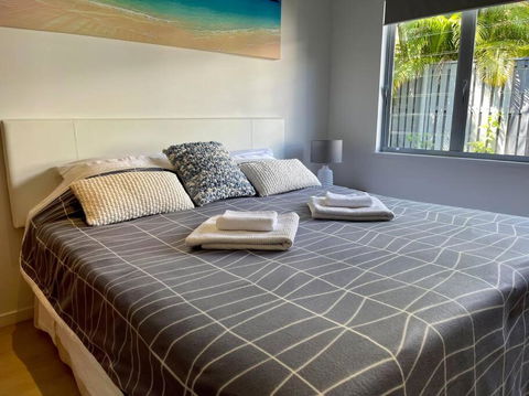 Relax At Trinity Beach Getaway, Blue Lagoon, Trinity Beach - Kalgoorlie Accommodation 0