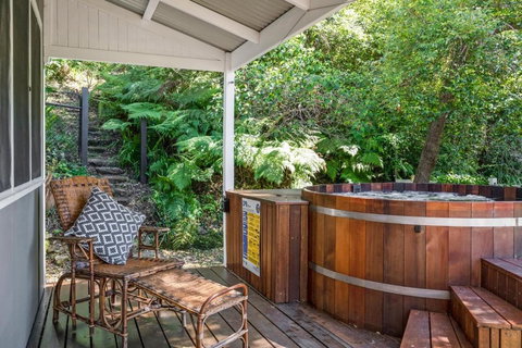 Rock Davis Luxury Beachouse - 100mtrs To Beach - Kalgoorlie Accommodation 1