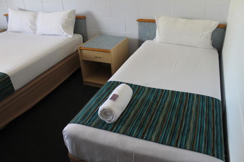 Rocky Glen Hotel Motel Gladstone - Kalgoorlie Accommodation 3