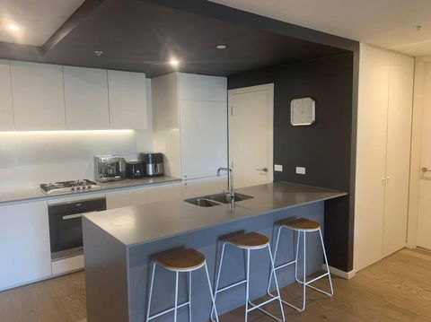 Rooftop Infinity Pool - St Kilda Luxury - Kalgoorlie Accommodation 1