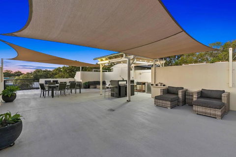 Rooftop Island Sunsets - Kalgoorlie Accommodation 0