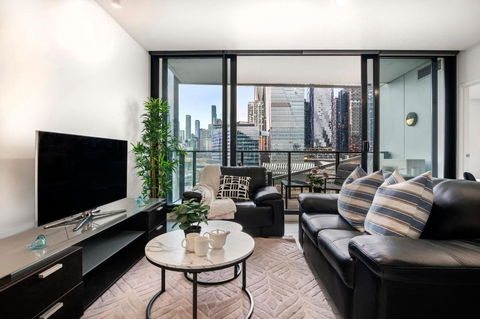 Rooftop Pool 2BR Apartment At Marvel Stadium With Free Parking - Kalgoorlie Accommodation 1