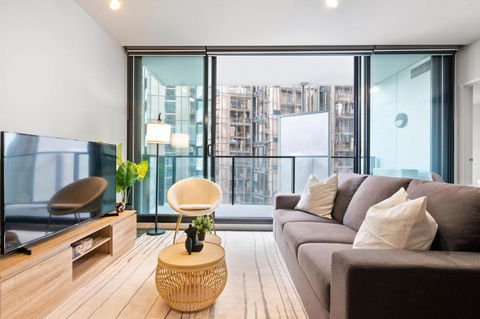 Rooftop Pool 2BR Apt At Marvel Stadium With Free Parking - Kalgoorlie Accommodation 1