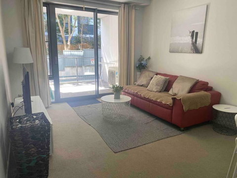 Roomy One Bedroom Plus Extra Bed - Kalgoorlie Accommodation 0