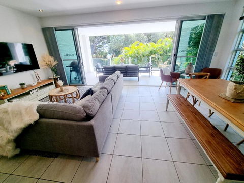 Rosalynda- Luxury Beachfront 3 BR Townhouse - Kalgoorlie Accommodation 3