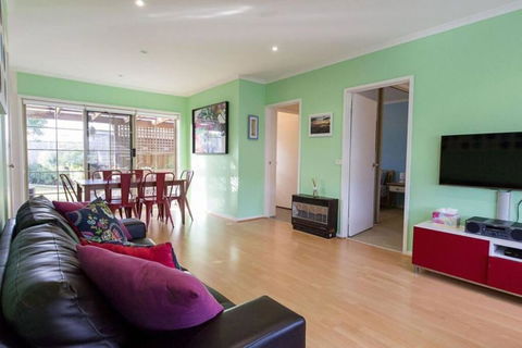 Rose Cottage - Kalgoorlie Accommodation 3