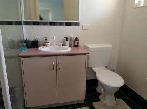 Ross - Kalgoorlie Accommodation 1