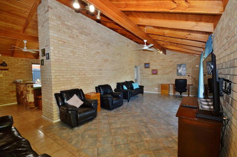 Rossys Retreat - Kalbarri WA - Kalgoorlie Accommodation 2