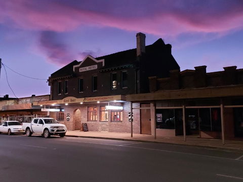 Royal Hotel Guyra - Kalgoorlie Accommodation 1