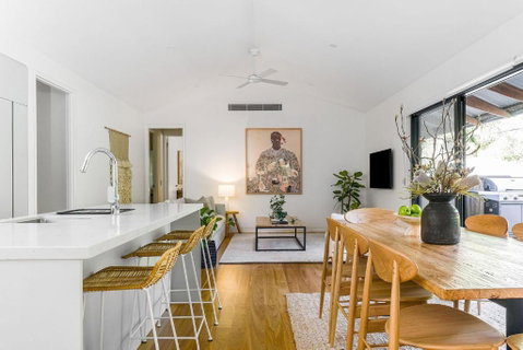 Rubber Soul - Kalgoorlie Accommodation 1