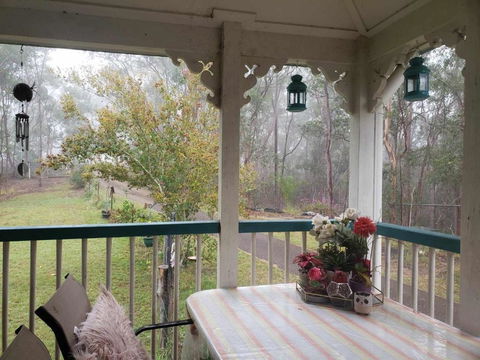 Rustic Sunflower - Kalgoorlie Accommodation 1