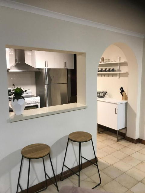 SA House - Kalgoorlie Accommodation 0