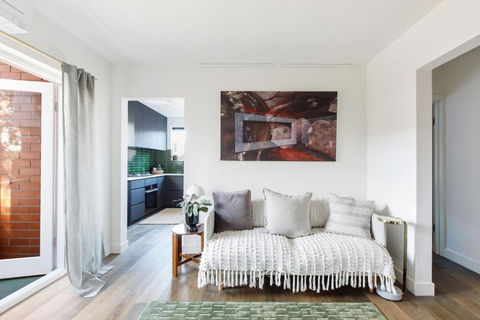 Sage Haven - Laidback St Kilda Beach Living - Kalgoorlie Accommodation 0
