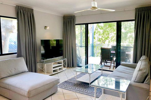 Salt & Sand - Tropical Oasis Footsteps To Beach - Kalgoorlie Accommodation 1