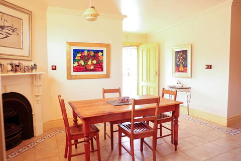 SaltBush Cottage - Kalgoorlie Accommodation 3