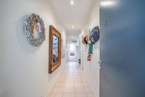 Saltwater 5 - Sleeps 8 - Close To Main Beach - Kalgoorlie Accommodation 3