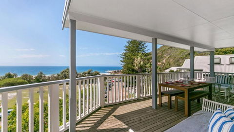 Salty Air Beachside Cottage At Killcare - Kalgoorlie Accommodation 2