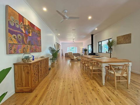 Salty Beach - Kalgoorlie Accommodation 2