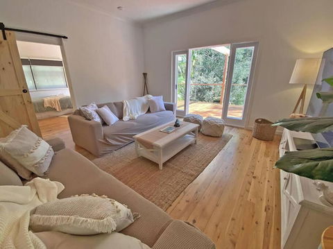 Salty Beach - Kalgoorlie Accommodation 3