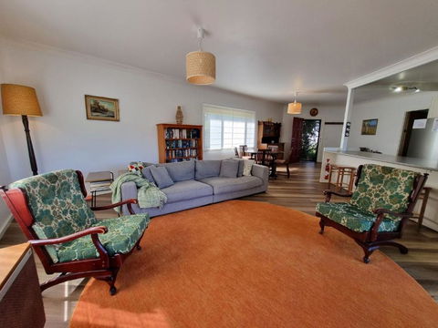 Salty Dog - Kalgoorlie Accommodation 1