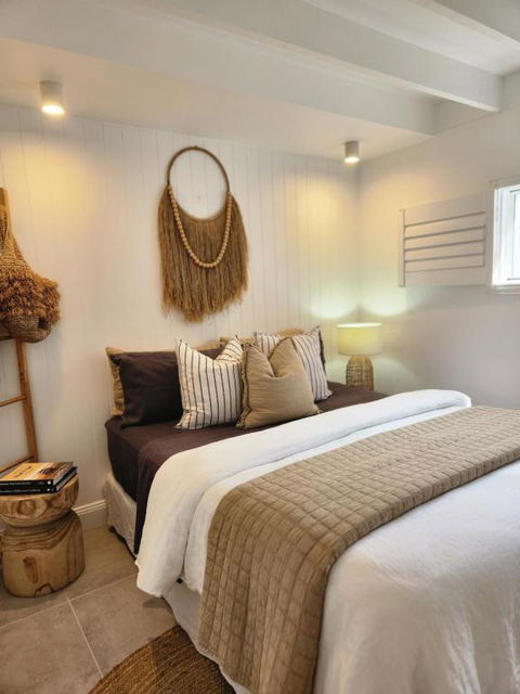 SALTY PALMS -Seaside Studio Apartment - Kalgoorlie Accommodation 1