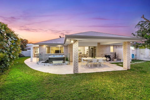 Salty Pause At Bondi House - With Spa And Pet Friendly! - Kalgoorlie Accommodation 3