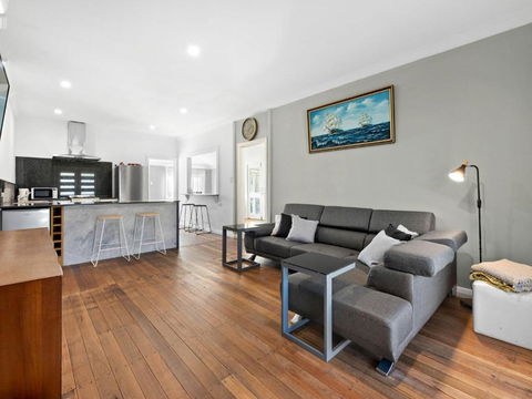 Salty Sea Cottage - Kalgoorlie Accommodation 2