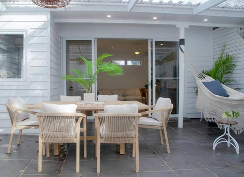 SALTY SNOOZE - Your Coastal Holiday House - Kalgoorlie Accommodation 1