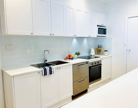 SALTY SNOOZE - Your Coastal Holiday House - Kalgoorlie Accommodation 2