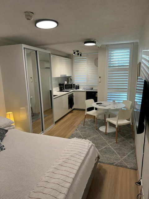 Sam The Central Studio - Kalgoorlie Accommodation 0