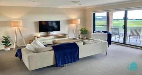 Sea Sounds - Kalgoorlie Accommodation 2