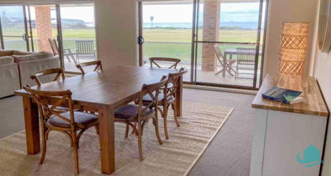 Sea Sounds - Kalgoorlie Accommodation 3