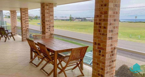 Sea Sounds - Kalgoorlie Accommodation 0