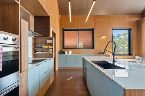 Sandbox House Luxury Architectural Retreat - Kalgoorlie Accommodation 1