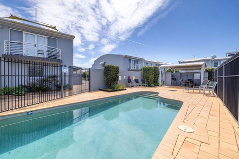 Sandcastles 4 -8 Ala Moana Way - Kalgoorlie Accommodation 0