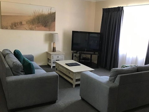 Sandcastles Holiday Apartments - Kalgoorlie Accommodation 3