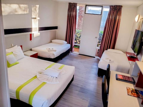 Sandors Motor Inn - Kalgoorlie Accommodation 2