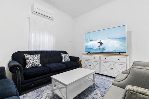 Sandown Beachside Cottage - Kalgoorlie Accommodation 1