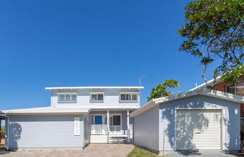Sandpiper Beachfront House - Hastings Point - Kalgoorlie Accommodation 1