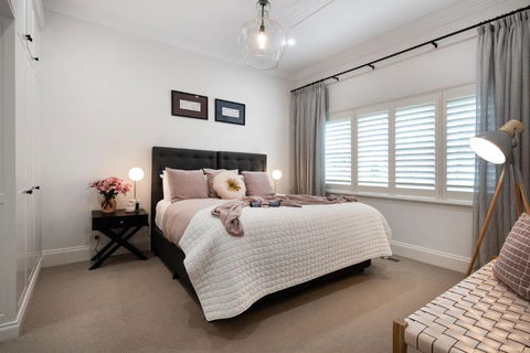 Sandringham - Kalgoorlie Accommodation 1